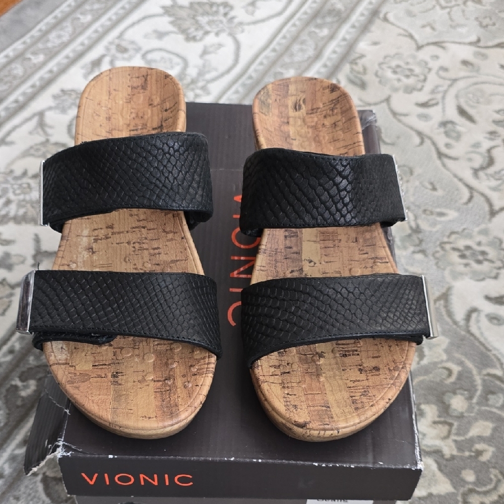 Vionic Black Textured Slide Sandals